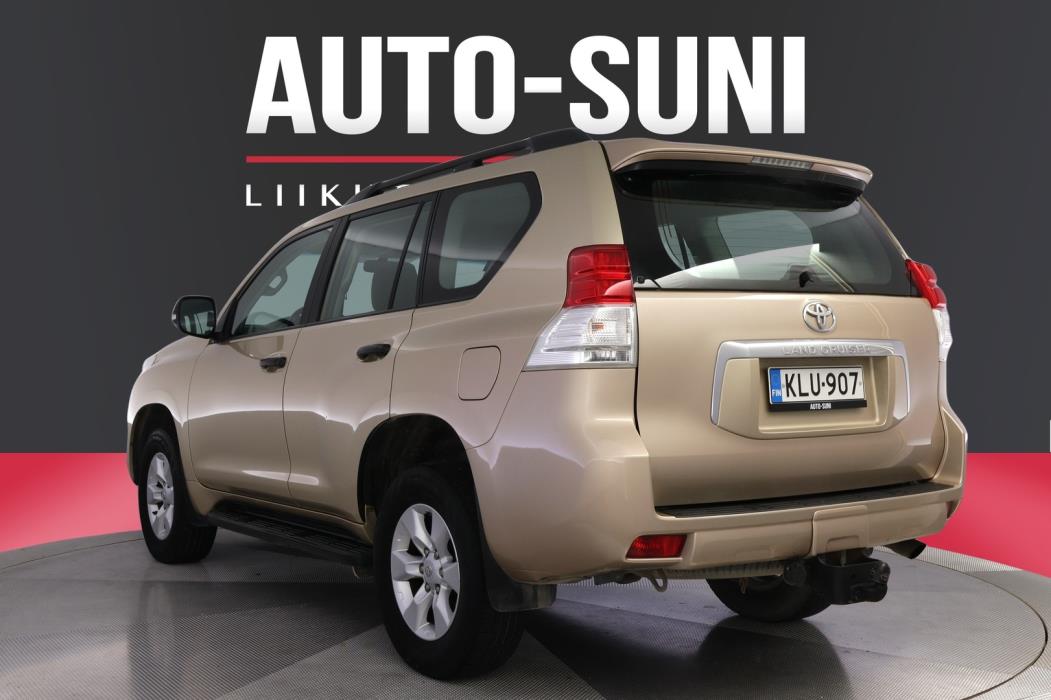 TOYOTA Land Cruiser 2010