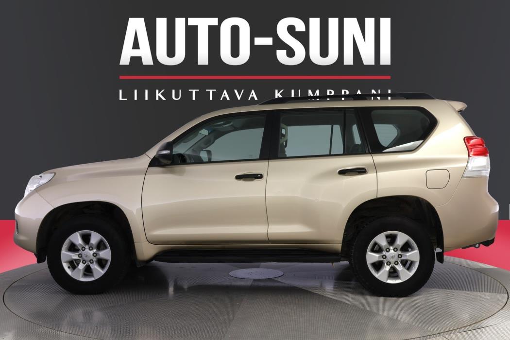 TOYOTA Land Cruiser 2010