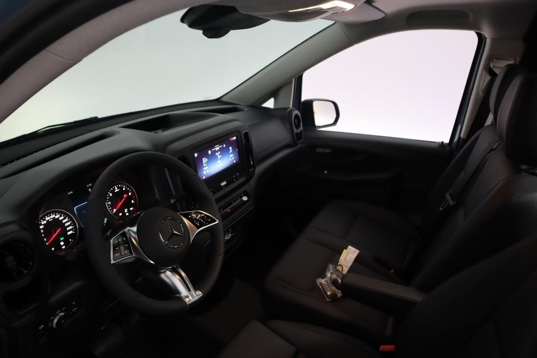 MERCEDES-BENZ Vito 2025