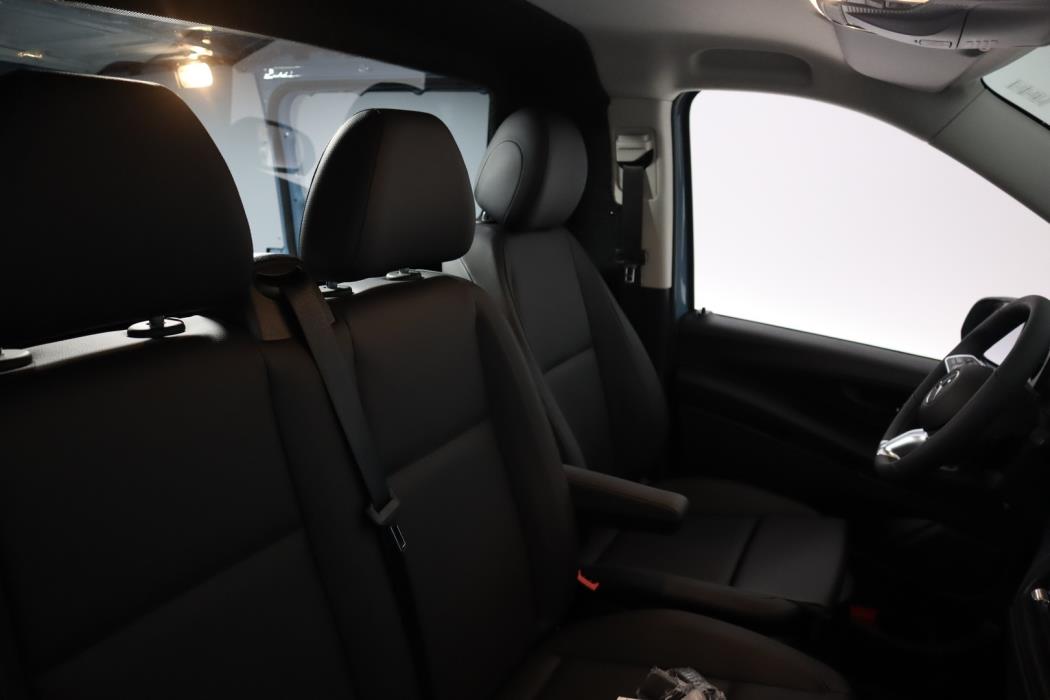 MERCEDES-BENZ Vito 2025