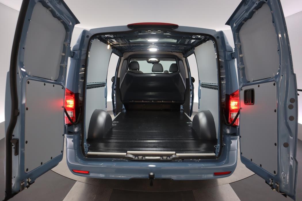 MERCEDES-BENZ Vito 2025