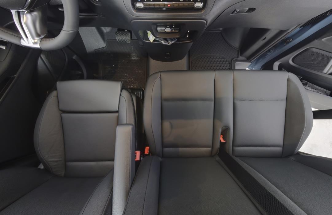 MERCEDES-BENZ Vito 2025