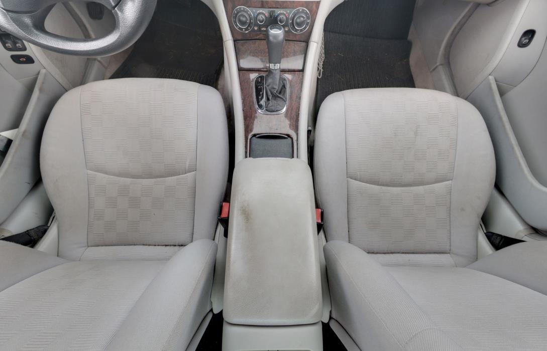 MERCEDES-BENZ C 2004