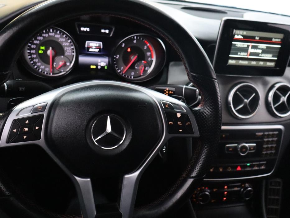 MERCEDES-BENZ CLA 2013