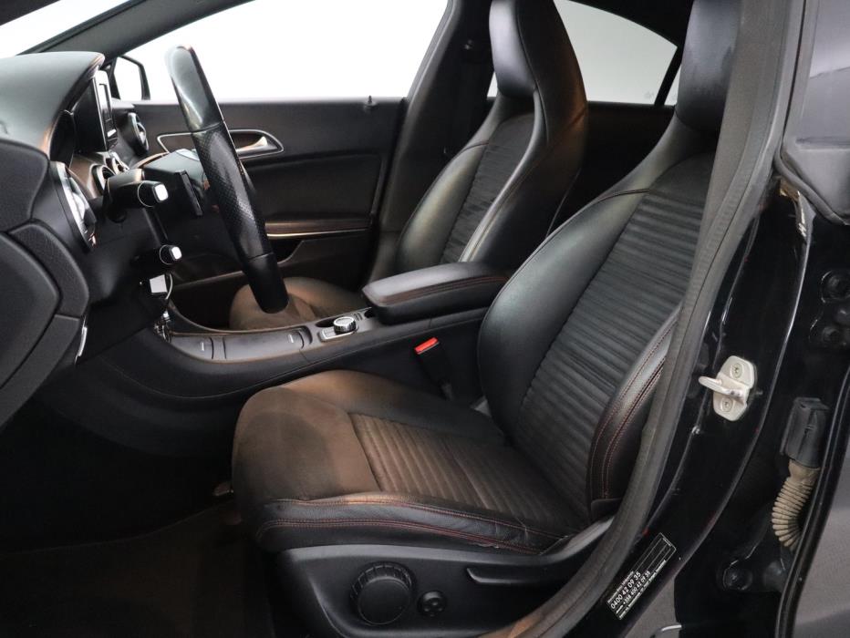 MERCEDES-BENZ CLA 2013