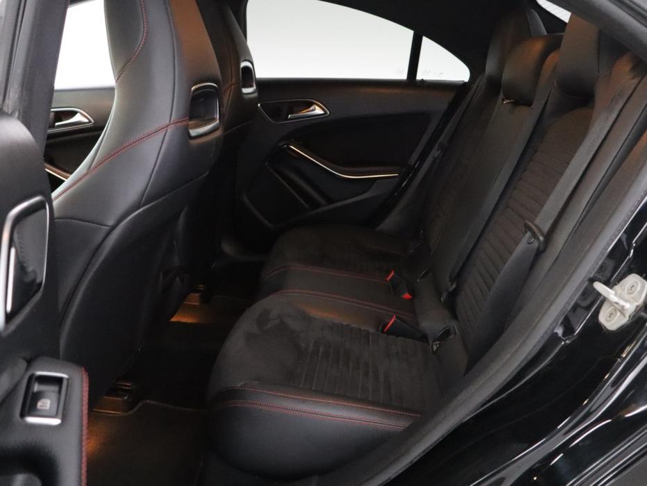 MERCEDES-BENZ CLA 2013