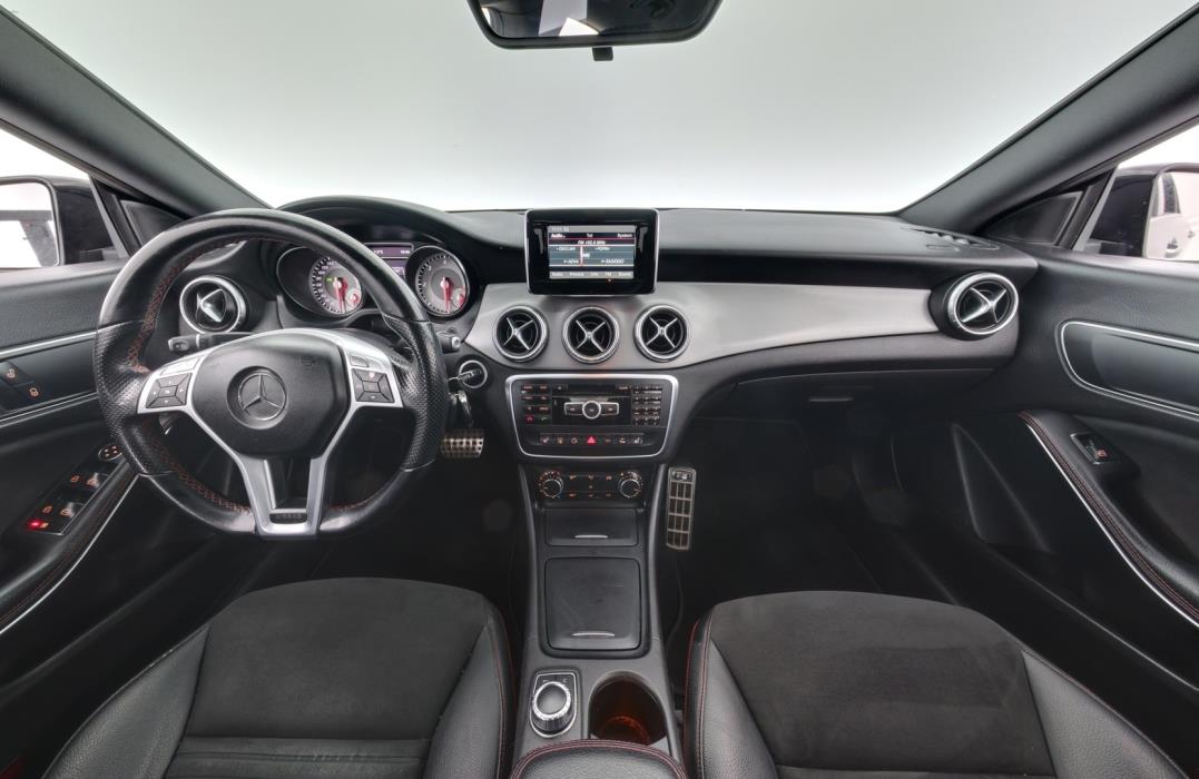 MERCEDES-BENZ CLA 2013