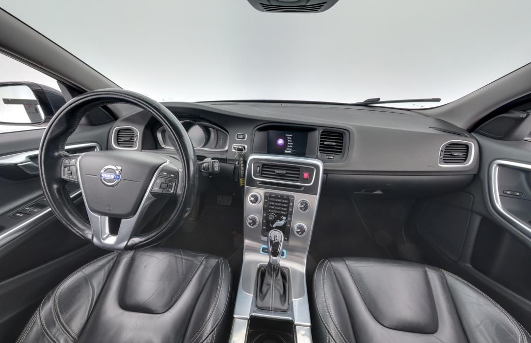 VOLVO V60 2014