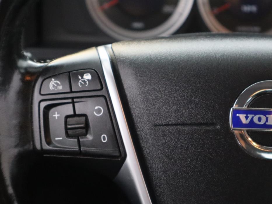 VOLVO S60 2011