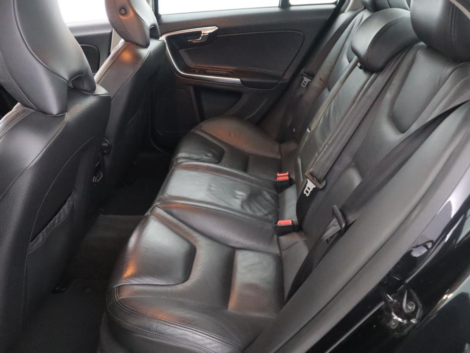 VOLVO S60 2011