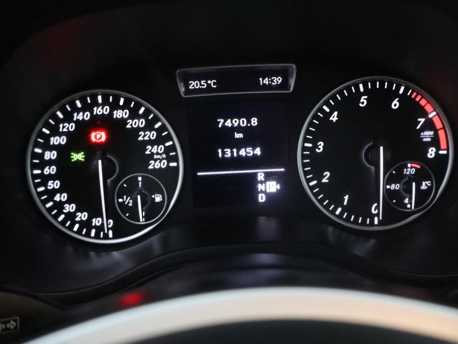 MERCEDES-BENZ B 2012