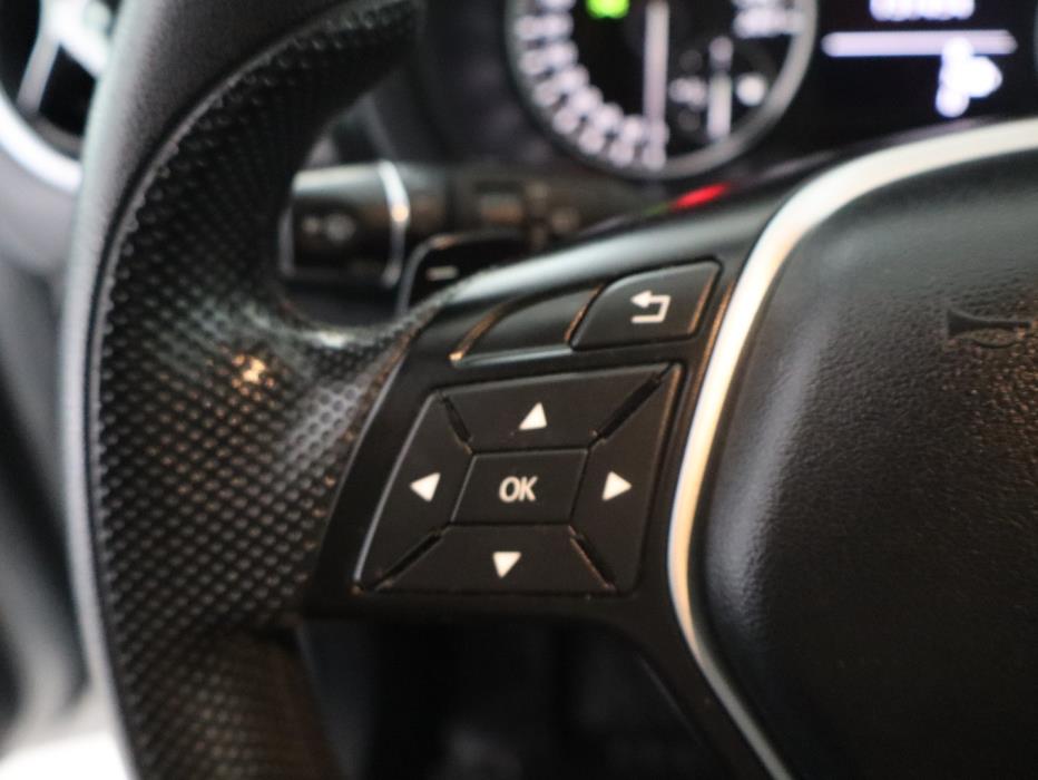 MERCEDES-BENZ B 2012