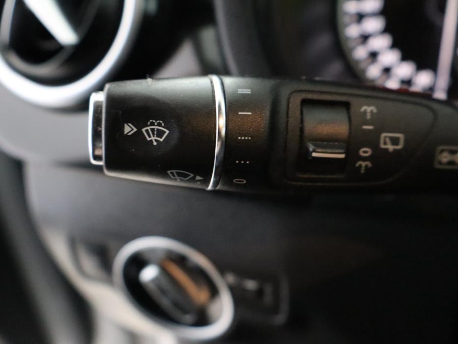 MERCEDES-BENZ B 2012
