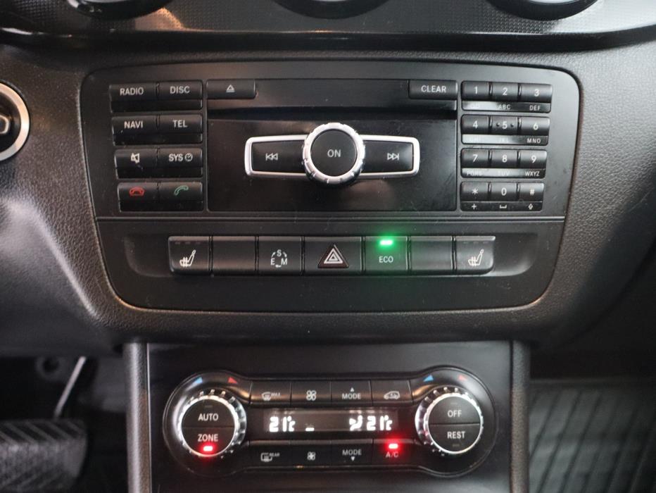 MERCEDES-BENZ B 2012