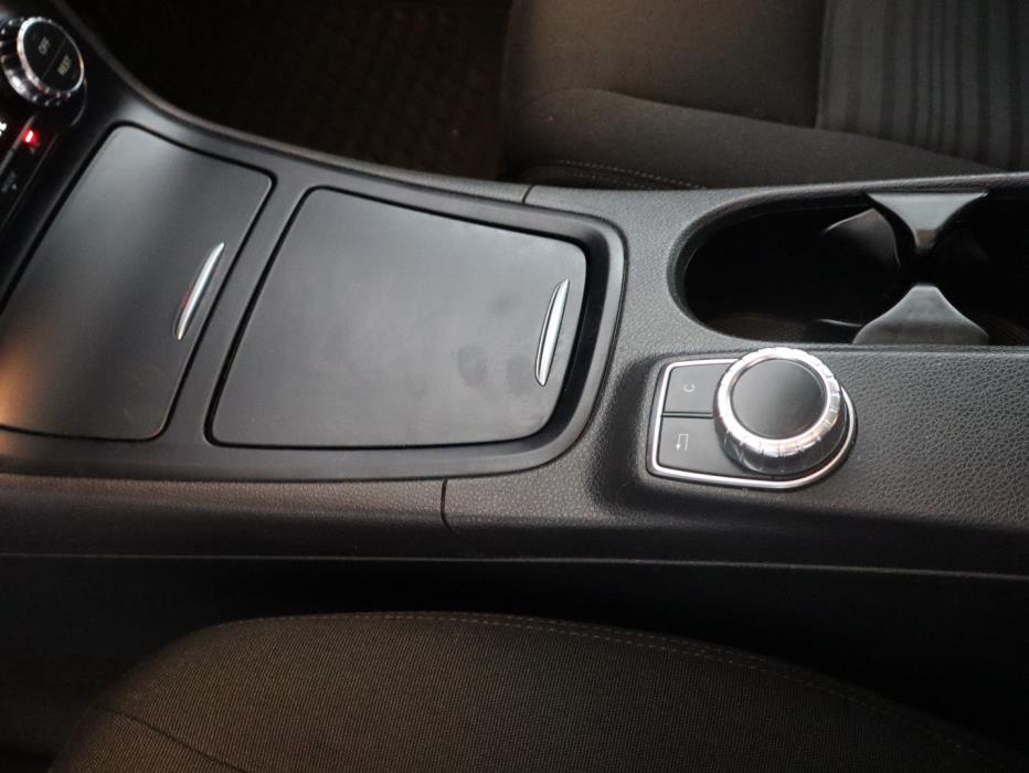 MERCEDES-BENZ B 2012
