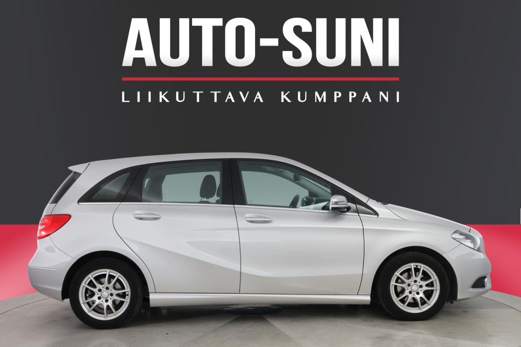 MERCEDES-BENZ B 2012