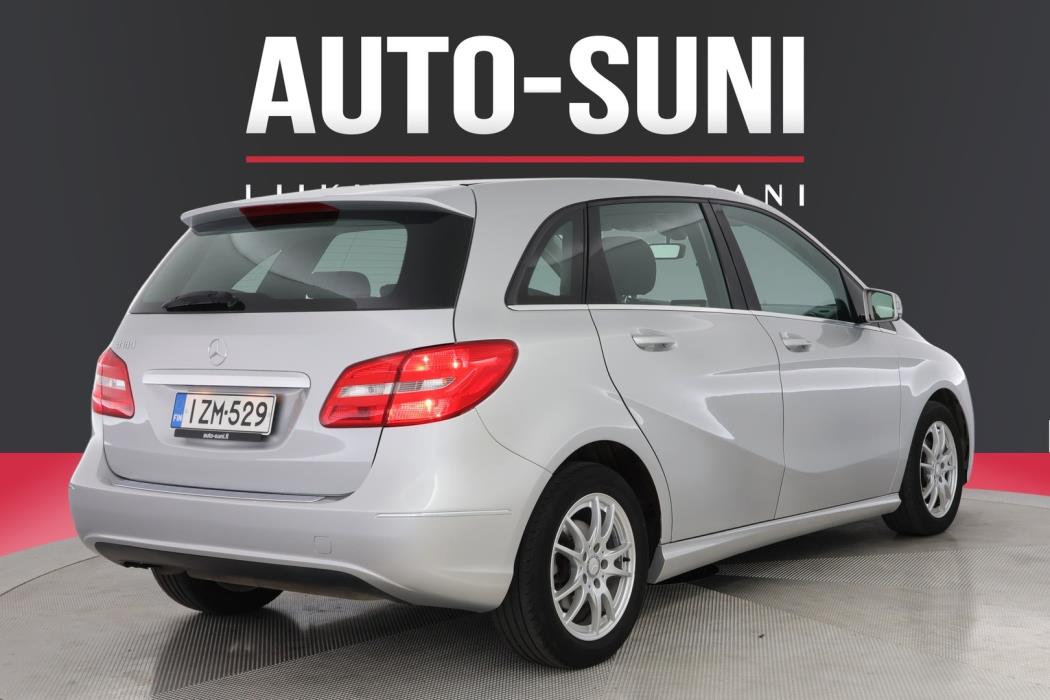 MERCEDES-BENZ B 2012