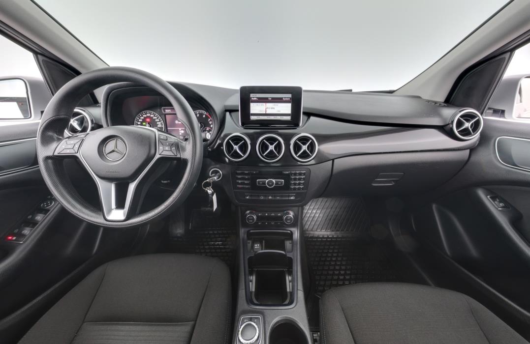 MERCEDES-BENZ B 2012