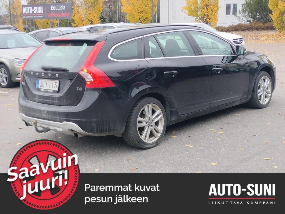 VOLVO V60 2011