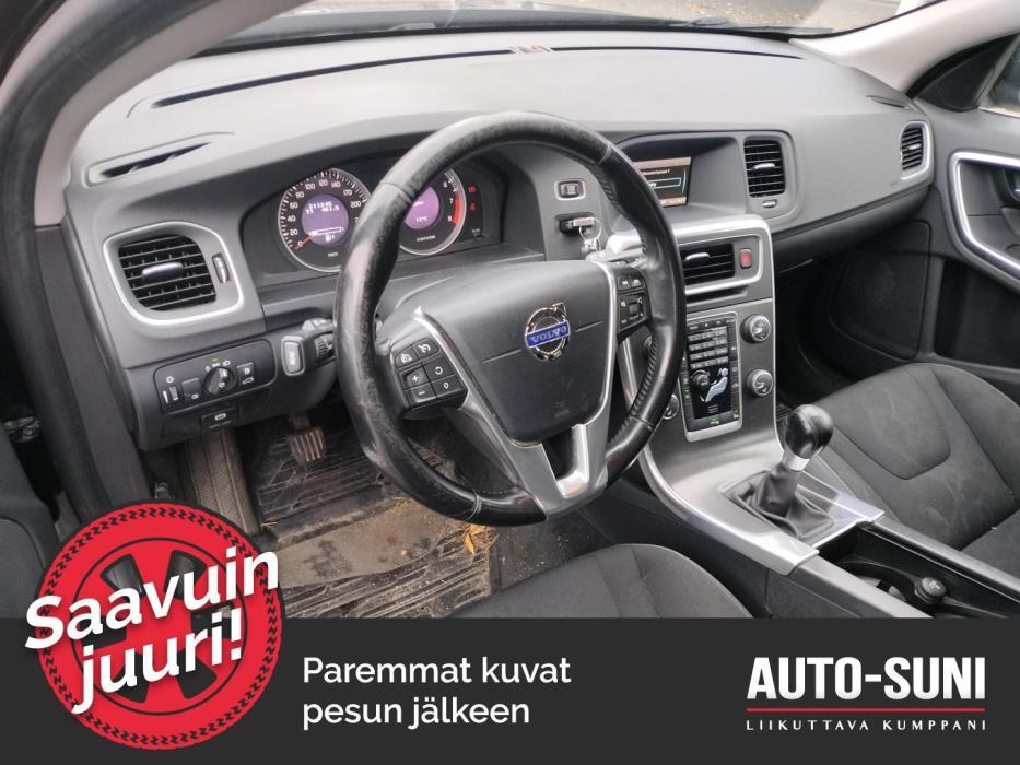 VOLVO V60 2011