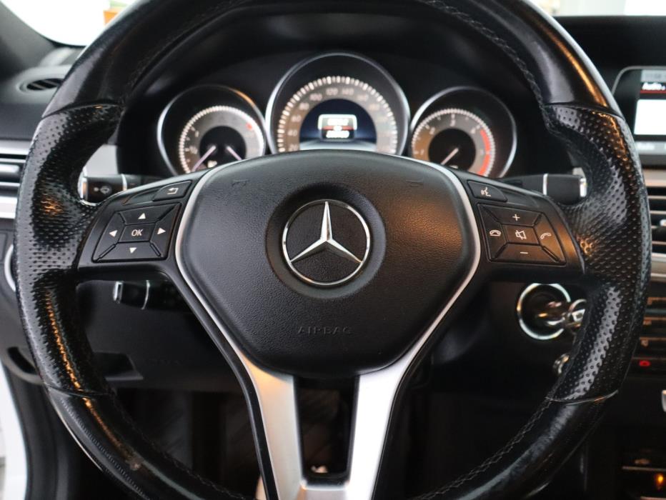 MERCEDES-BENZ E 2015