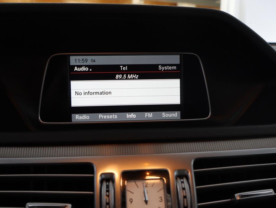 MERCEDES-BENZ E 2015