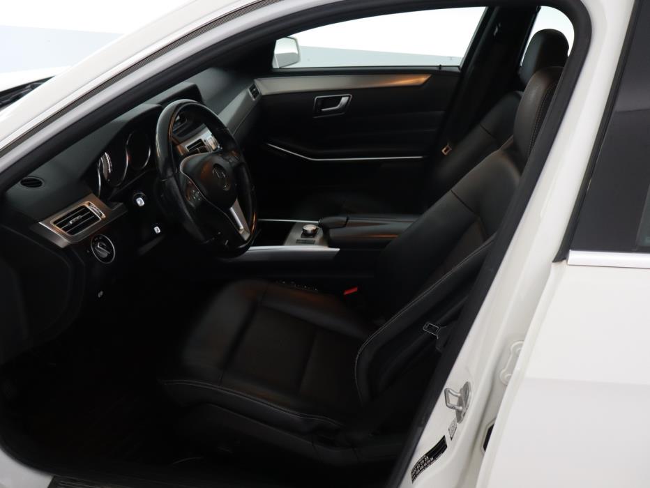 MERCEDES-BENZ E 2015
