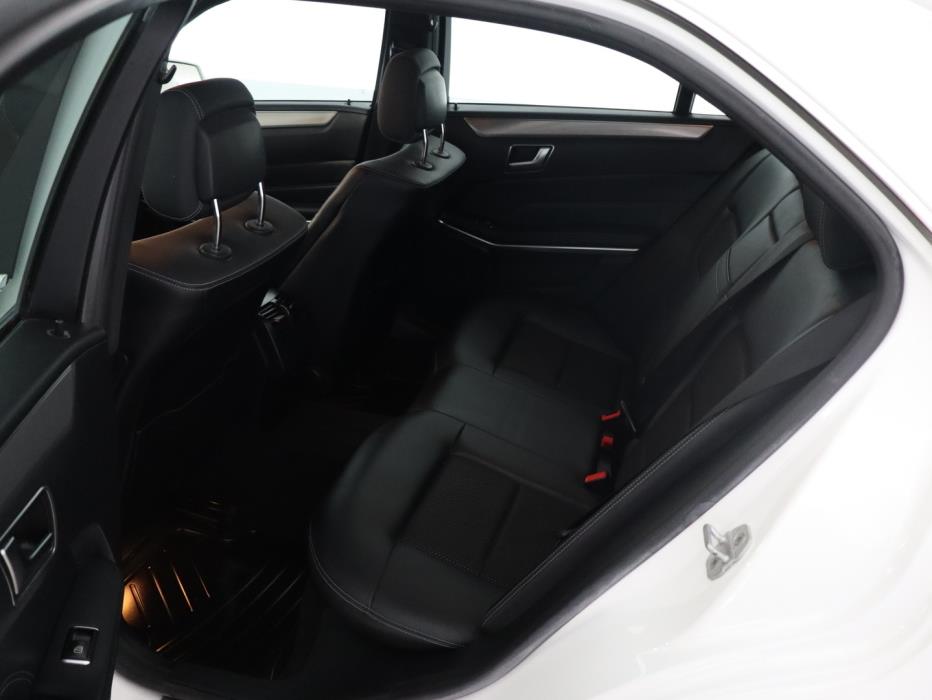 MERCEDES-BENZ E 2015