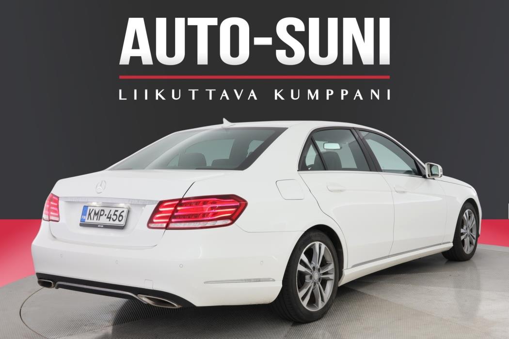 MERCEDES-BENZ E 2015