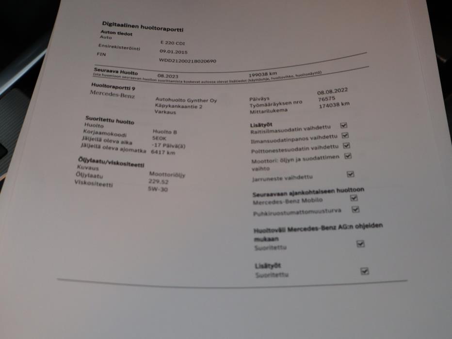 MERCEDES-BENZ E 2015