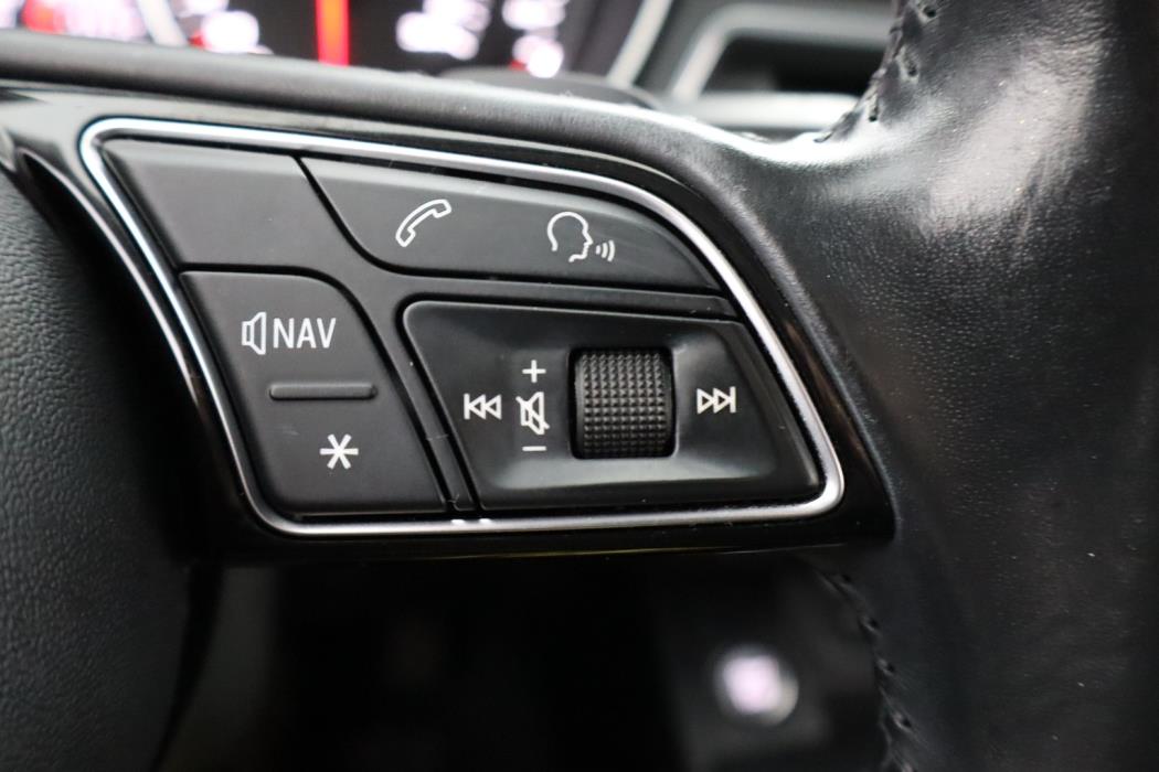 AUDI A4 2018