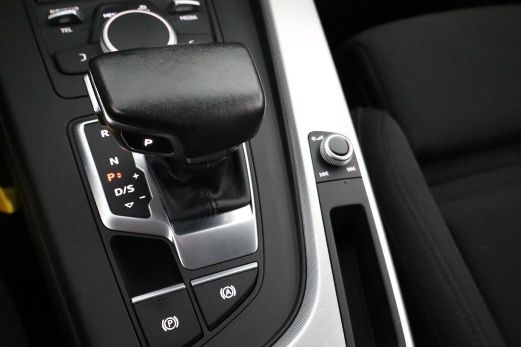 AUDI A4 2018