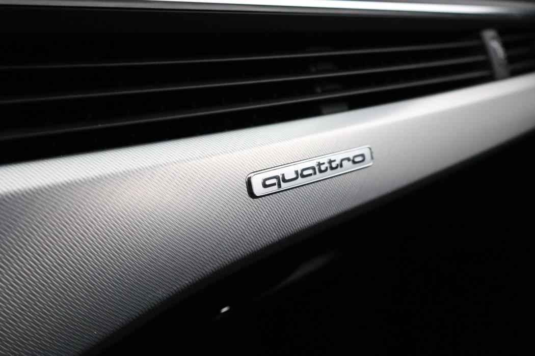 AUDI A4 2018