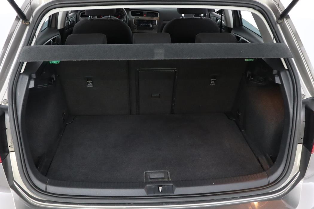 VOLKSWAGEN Golf 2013