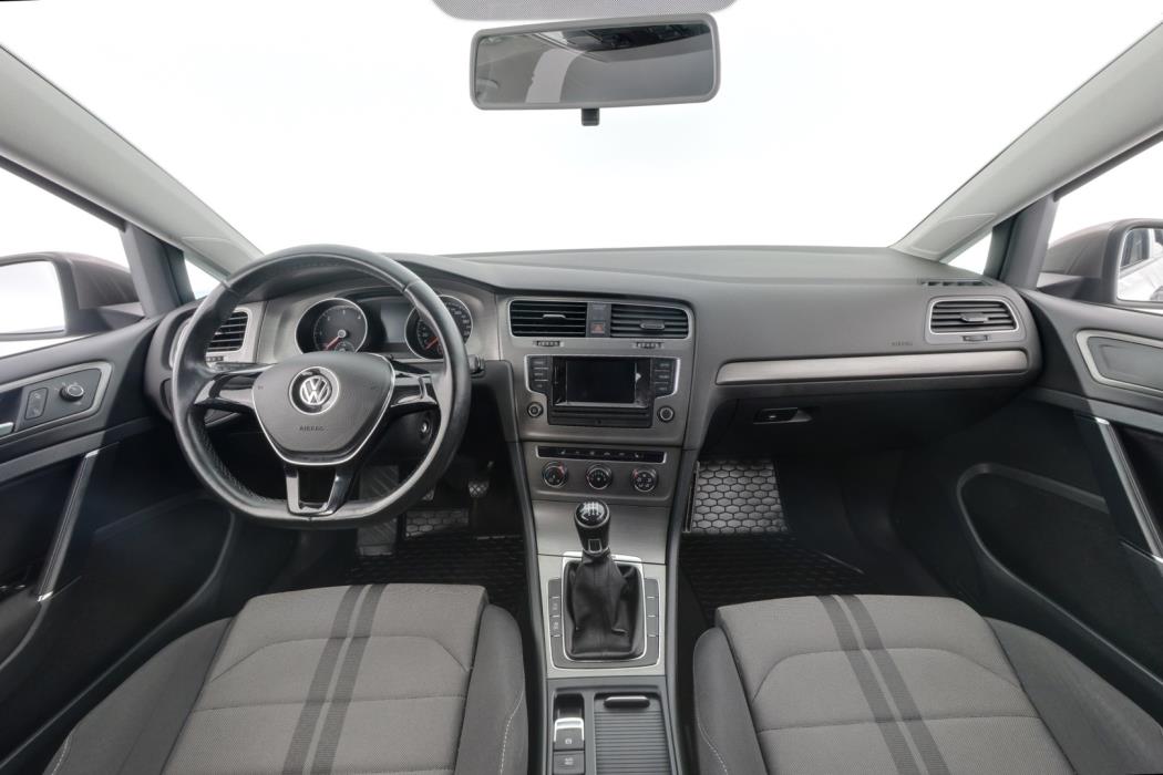 VOLKSWAGEN Golf 2013