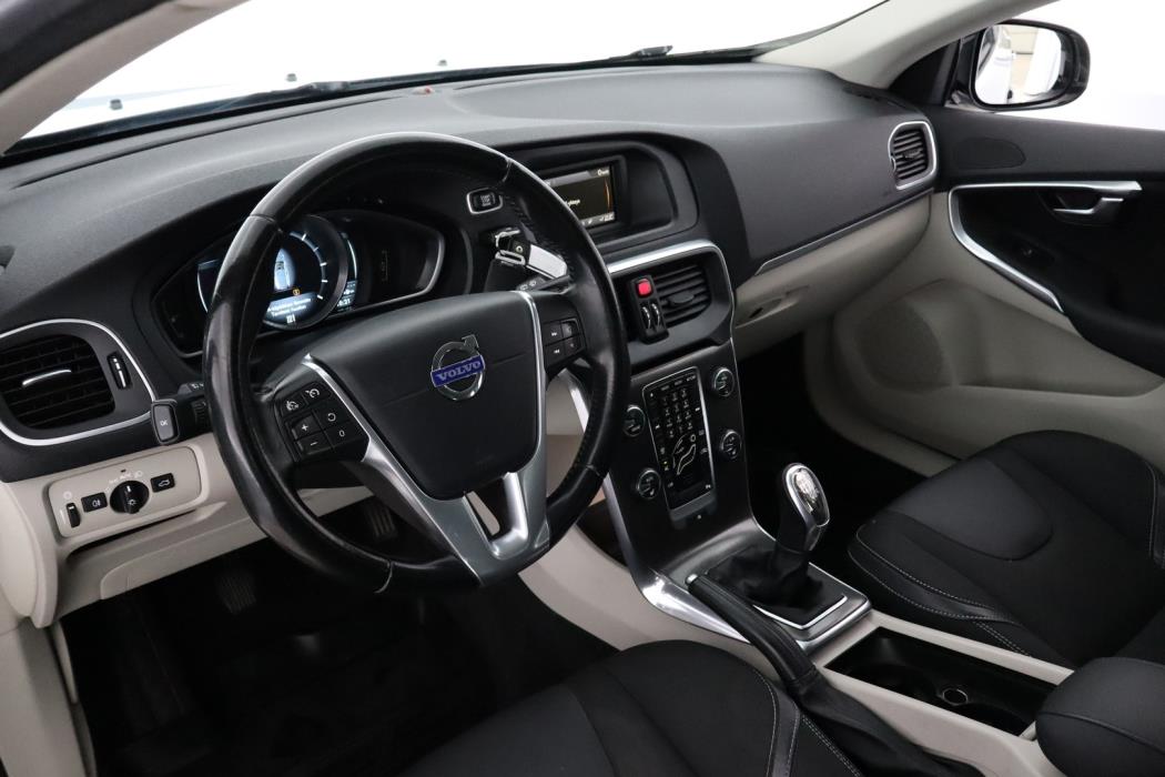 VOLVO V40 2013