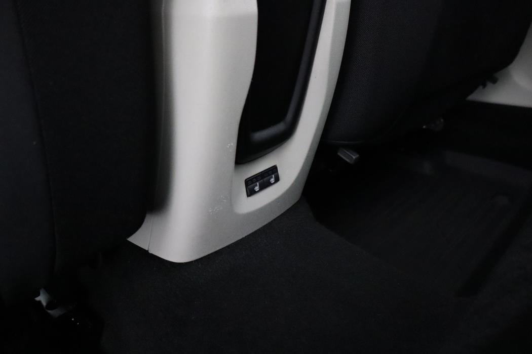 VOLVO V40 2013