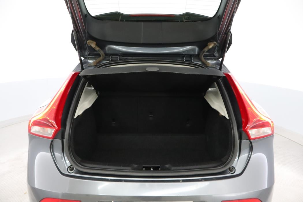 VOLVO V40 2013