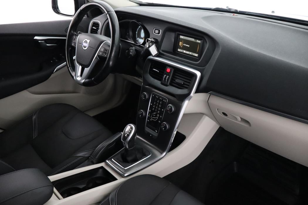 VOLVO V40 2013