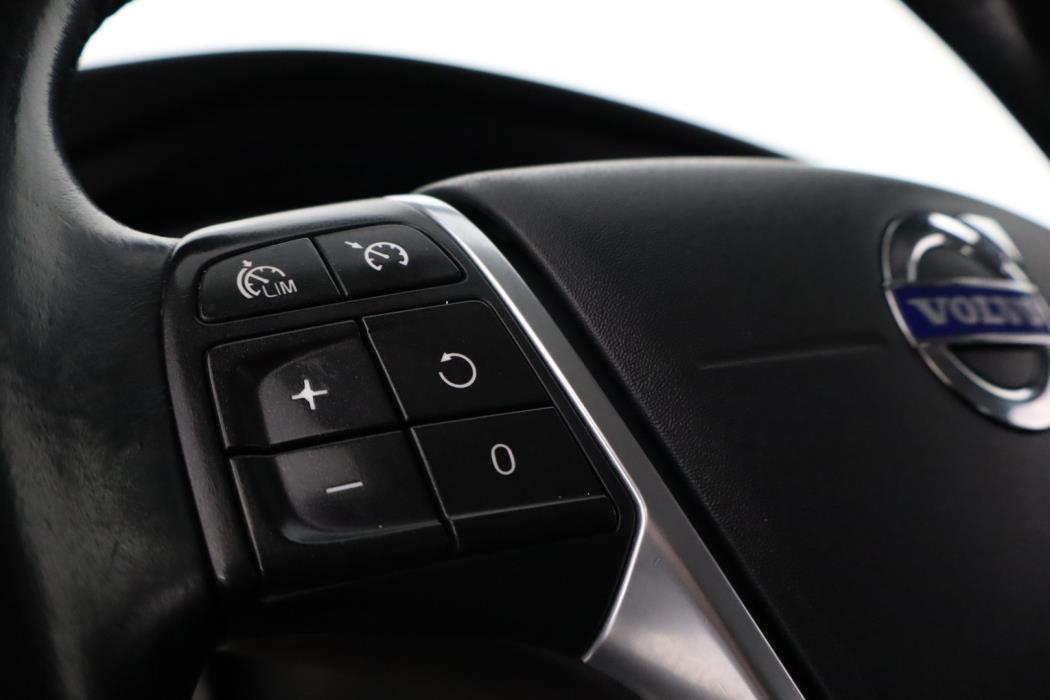 VOLVO V40 2013
