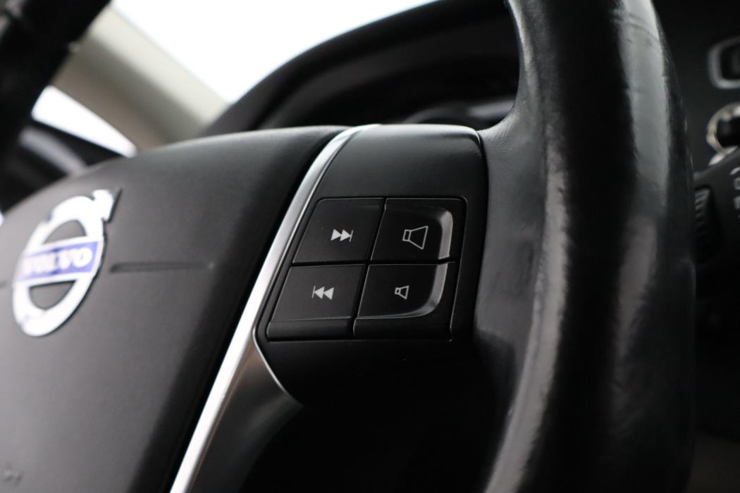 VOLVO V40 2013