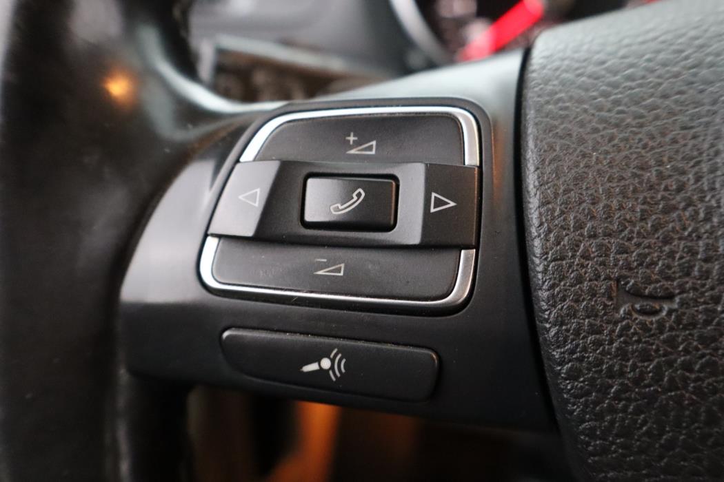 VOLKSWAGEN Golf 2011