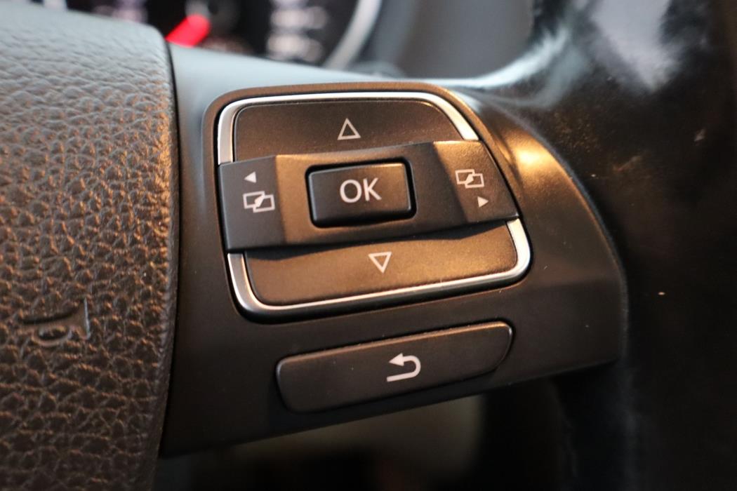 VOLKSWAGEN Golf 2011