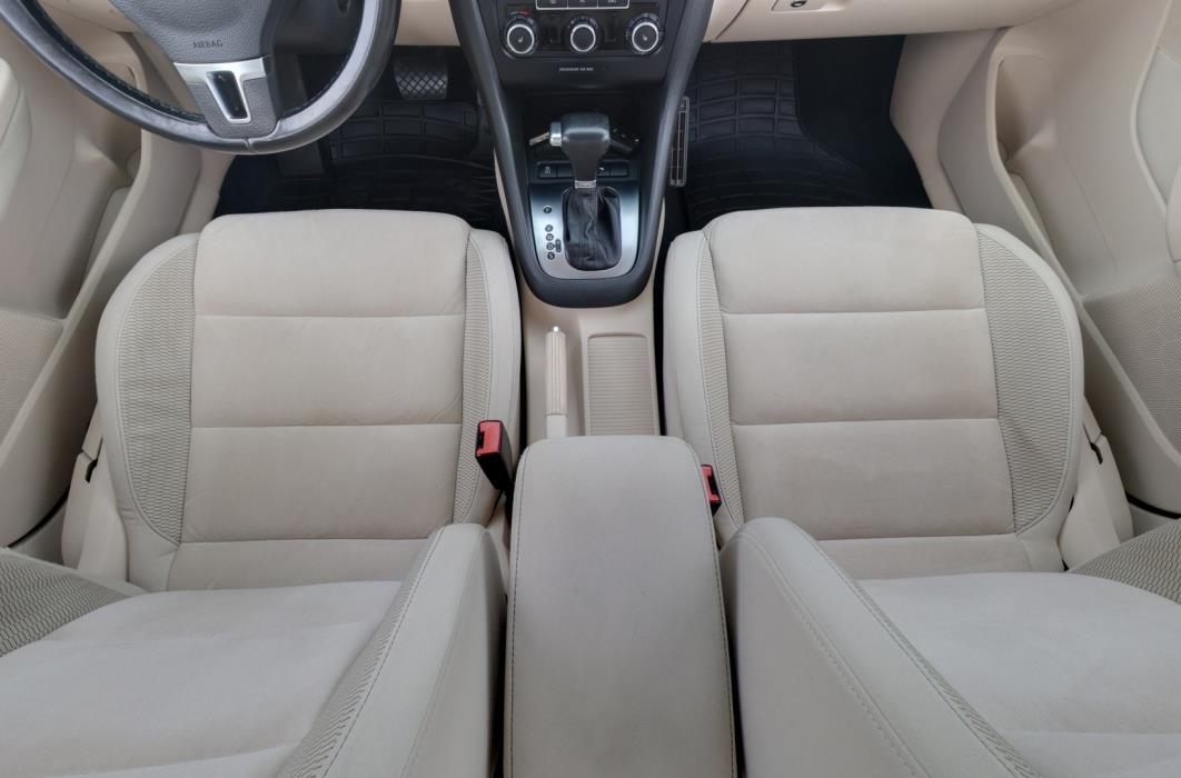 VOLKSWAGEN Golf 2011