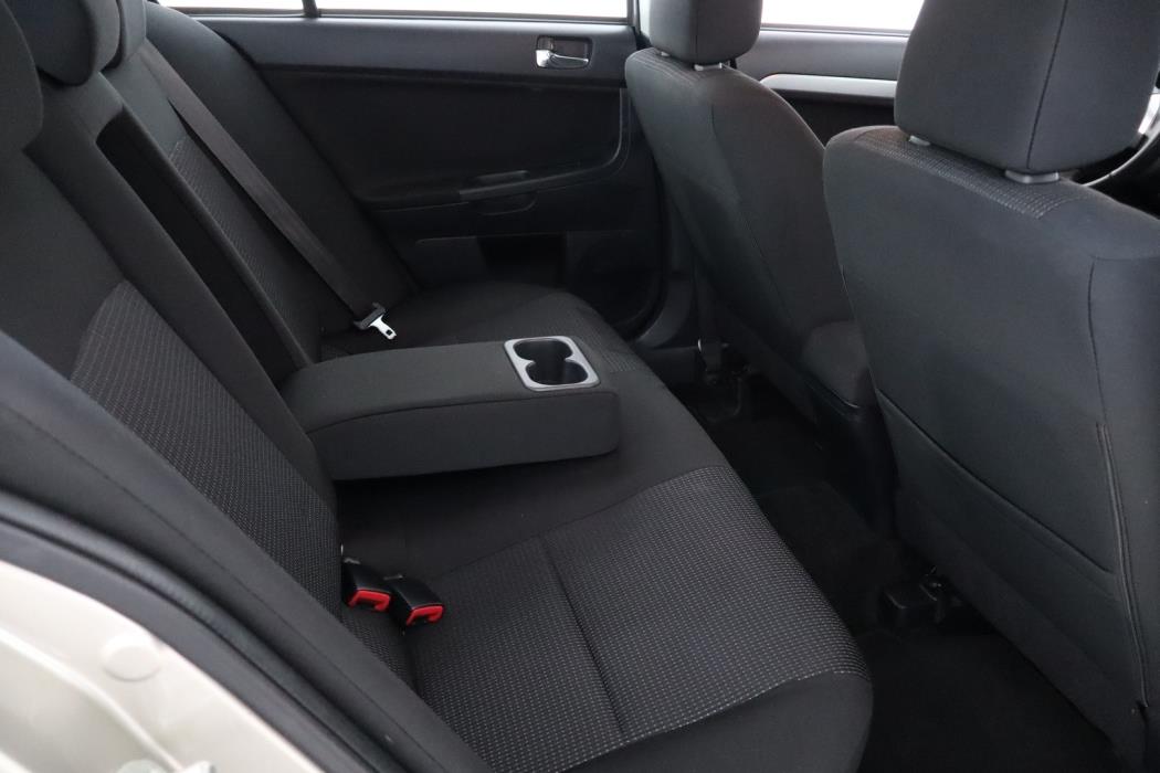 MITSUBISHI Lancer 2012