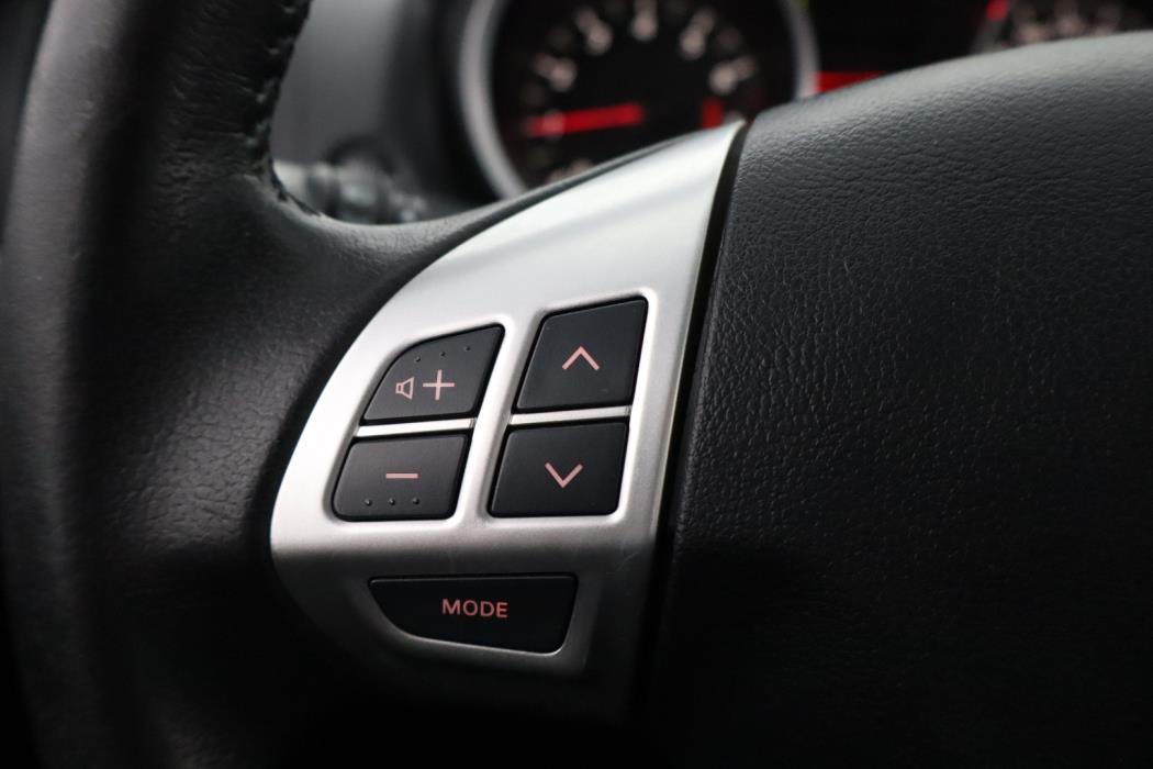 MITSUBISHI Lancer 2012