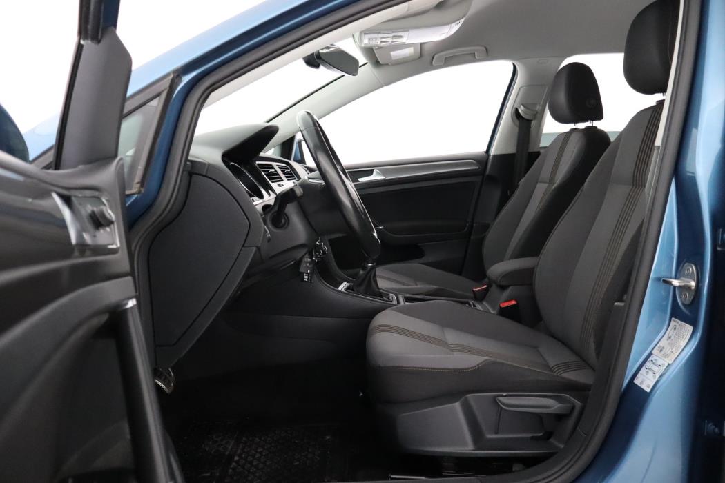VOLKSWAGEN Golf 2017