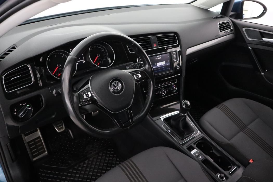 VOLKSWAGEN Golf 2017