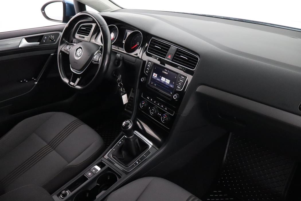 VOLKSWAGEN Golf 2017
