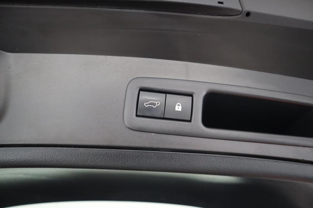LEXUS UX 2021